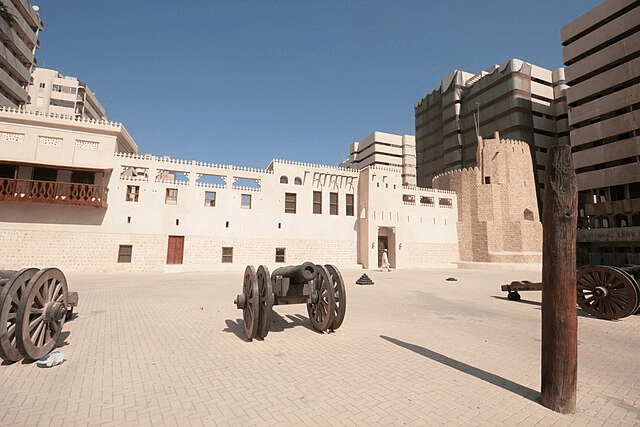 Fort (Al Hisn)