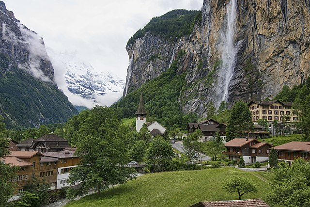 lauterbrunnen valley