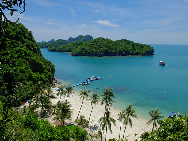 Angthong National Marine Park 100 m. View point