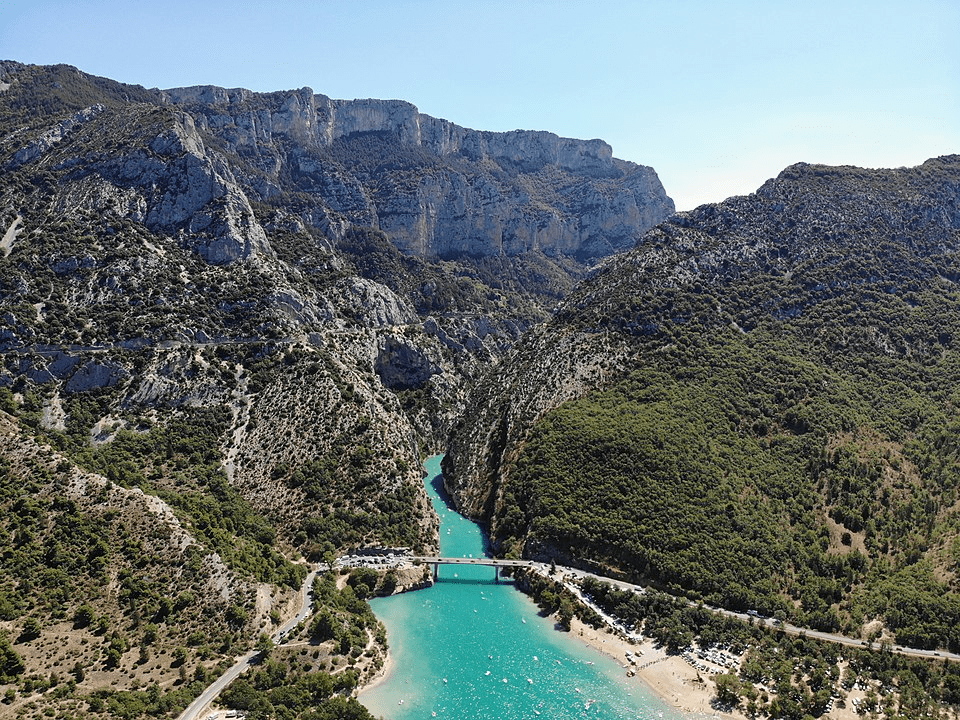 imagAerial view of the outlet of the Verdon gorgee